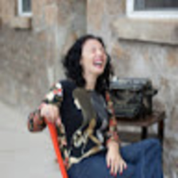 Meet your Posher, Elizabeth - Picture 1 of 1